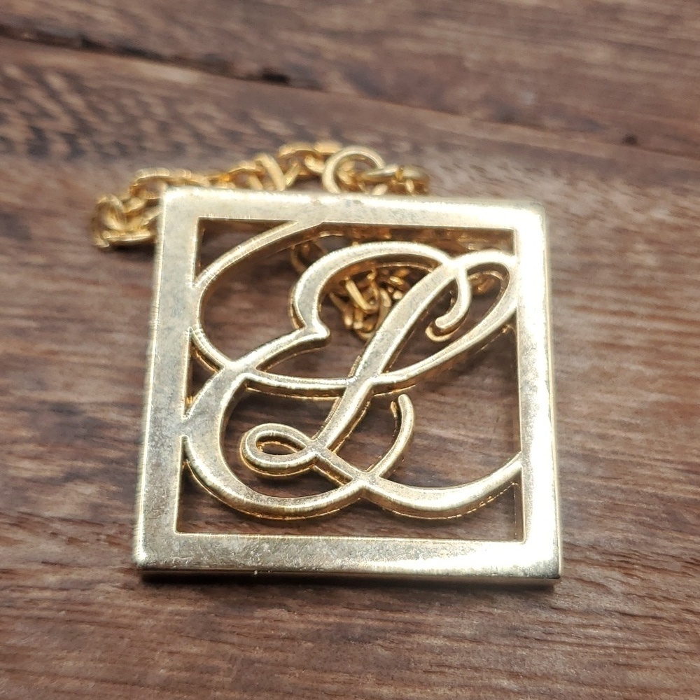 Pendant calligraphy scroll victorian
